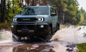 Маленький, брутальный и только с ДВС: рассекречен Toyota Land Cruiser FJ