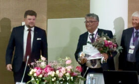 Детскому онкологу Кыргызстана вручили награду на российском конгрессе