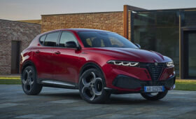 Alfa Romeo обновила кроссовер Tonale на фоне падения спроса