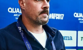 КФС отправил в отставку главного тренера Александра Бауэра