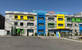 Частную школу «Сейтек STEM» оштрафовали на 28 тыс. сомов после массового отравления