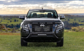 Новый пикап Nissan Navara на базе Mitsubishi L200: топовый дизель и только полный привод