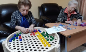 В Кыргызстане предлагают открыть «детские сады» для пожилых