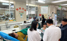 Врачи Кыргызстана проходят двухнедельную стажировку в клинике Санья