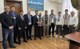 В Бишкеке приняли спортсменов, выступивших на соревнованиях по кыргыз күрөшү