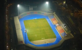 Как выглядит стадион им.Ахматбека Суюмбаева в Оше после укладки беговой дорожки. Видео