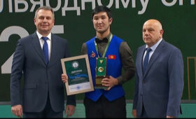 Кыргызстанец Ызатбек Ратбеков выиграл Кубок мира «Сила Сибири»по бильярду