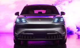 Porsche Cayenne Electric сбросил маску: две версии, до 1156 л.с. и беспроводная зарядка