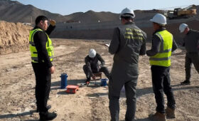 Проведен отбор проб грунта на строительстве стадиона в Баткене на 10 000 мест