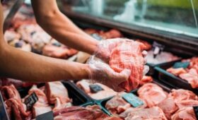 В Кыргызстане продлили госрегулирование цен на мясо до конца 2025 года