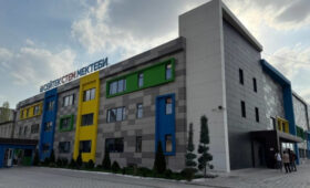 В школе «Сейтек STEM» зафиксировано массовое отравление шаурмой: 58 пострадавших