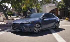 Toyota собирается продавать в Японии Camry, Highlander и Tundra с американской пропиской