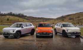 Старт продаж кроссовера Evolute i-Joy нового поколения: полный прайс-лист