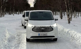 Посвежевший Ford E-Transit Custom: полный привод и увеличенный запас хода
