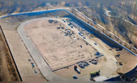 Строительство стадиона в Кочкоре отстаёт от графика — министр Орунтаев потребовал увеличить количество рабочих