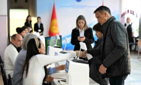 Стало известно, сколько кыргызстанцев пришли на выборы 30 ноября