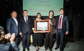 Депутаты Кыргызстана хотят запустить «Айтматовскую карту»