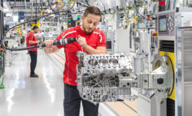 Евросоюз передумал запрещать ДВС в 2035 году, но им придётся стать чище