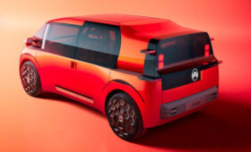 Citroen Elo: шестиместный семейный минивэн со съёмной мебелью и двумя матрасами