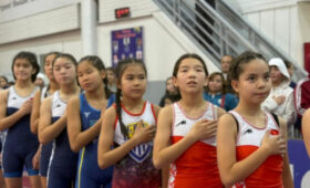 В Бишкеке состоялся открытый Кубок города по женской борьбе