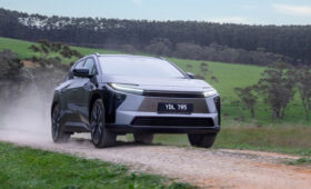 Кроссовер Toyota bZ4X подешевел на фоне слабого спроса