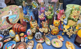 В Бишкеке прошел традиционный Рождественский базар