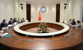 Кабмин и Всемирный банк обсудили развитие первичной медико-санитарной помощи в Кыргызстане