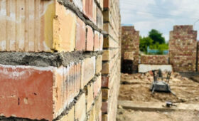 По тендеру на строительство в Кызыл-Кие стадиона за 350 млн сомов продлили сроки приема заявок