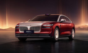 Роскошный полноприводный седан Voyah Passion L: продажи начались