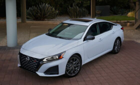 Nissan Altima 2026 модельного года: без рестайлинга, всего две версии, зато есть полный привод