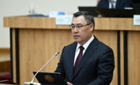 Садыр Жапаров выступил на первом заседании депутатов Жогорку Кенеша