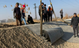 В Аламудунском районе начали укладку бетонного полотна на канале «Р-7»