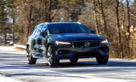Потеря в сегменте универсалов: Volvo V60 Cross Country покидает американский рынок