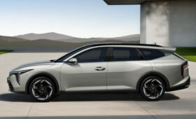 Семейство Kia K4 пополнил универсал: официальные фото