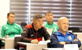 В Бишкеке проходит семинар CAFA для футбольных инструкторов