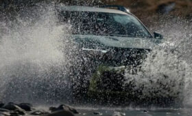 Альтернативный Renault Duster показался на свежих кадрах