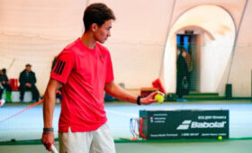 В Бишкеке стартовал турнира по теннису. Фото