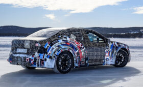 BMW M Neue Klasse появится в 2027 году со «свистелками» и имитацией коробки передач