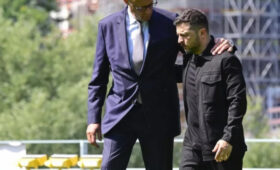 Мерц ограничился туманными гарантиями для Украины на встрече в Париже