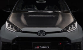 Toyota показала хот-хэтч GR Yaris Morizo RR: новый аэродинамический обвес и гоночный руль