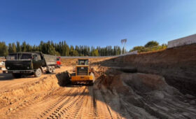 Депутат просит ускорить реконструкцию стадиона в Айтматовском районе