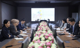 Кыргызстан и Китай обсуждают создание цветочного кластера