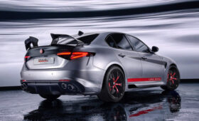 Alfa Romeo Giulia Quadrifoglio Luna Rossa: новая спецверсия с необычным антикрылом