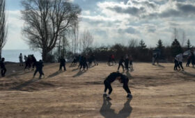 Сборная Кыргызстана проводит сборы на Иссык-Куле. Видео