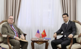 МИД КР поднял вопрос визовых ограничений на встрече с послом США