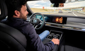 Где-то прогресс, а где-то регресс: BMW лишит «семёрку» автопилота 3 уровня