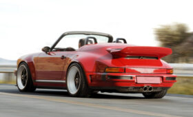 Рестомод Porsche 911 Carrera Cabriolet от Singer: убирающиеся фары и новый откидной верх