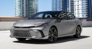 Тойоты в пути: Япония упростит правила ввоза автомобилей американского производства