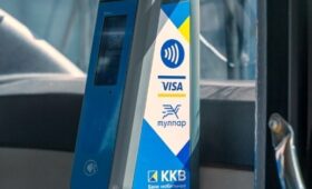 В Бишкеке водителям автобусов могут запретить брать оплату наличными