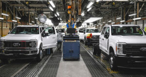 Электрошок, тарифы и пожары: компания Ford объявила об огромных убытках в 2025 году